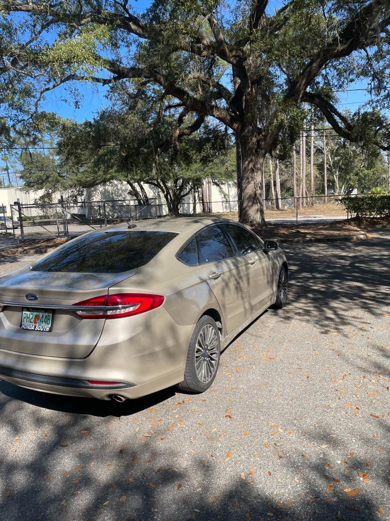 Thumbnail image of 2017 Ford Fusion at Auto Zoom