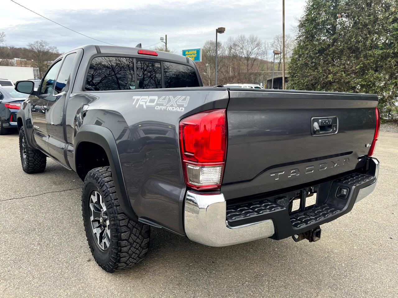 Thumbnail image of 2016 Toyota Tacoma at Rockland Motors