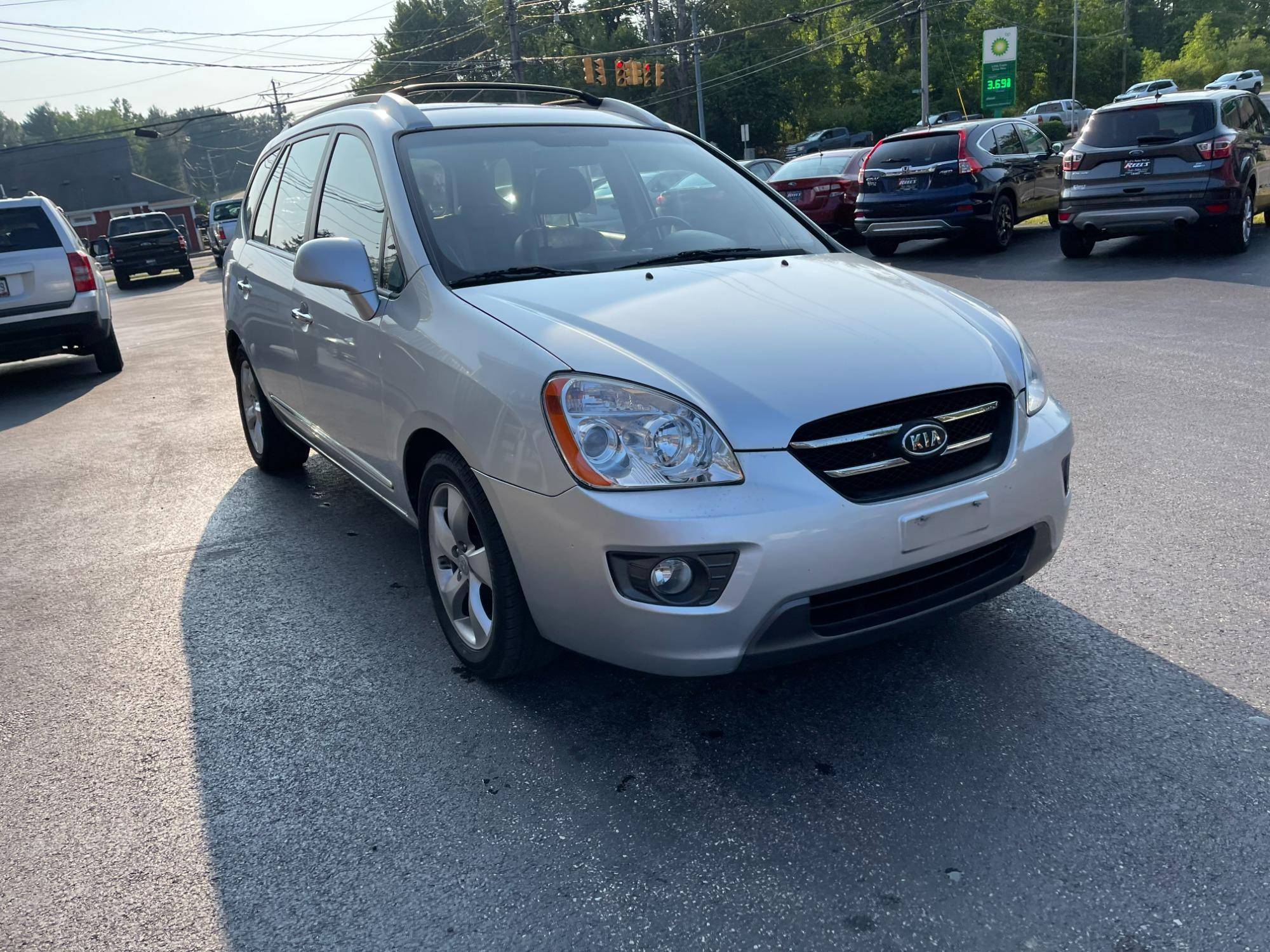 Thumbnail image of 2007 Kia Rondo at Reel's Auto Sales