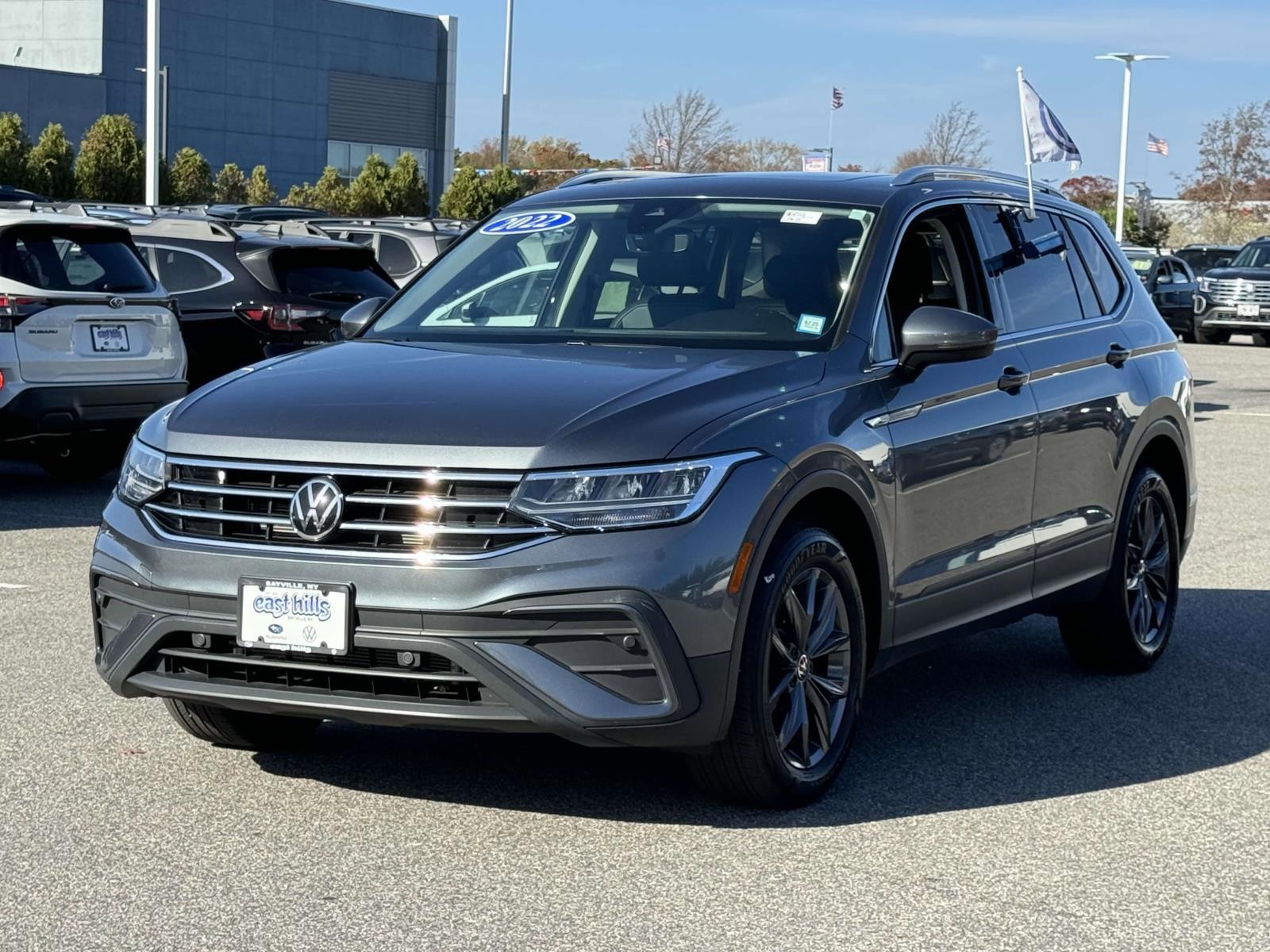 Thumbnail image of 2022 Volkswagen Tiguan at East Hills Volkswagen Subaru of Sayville