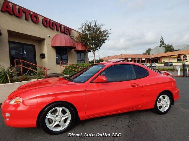 Thumbnail image of 2001 Hyundai Tiburon at Direct Auto Outlet LLC