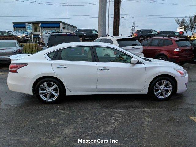 Thumbnail image of 2013 Nissan Altima at MASTER CARS INC