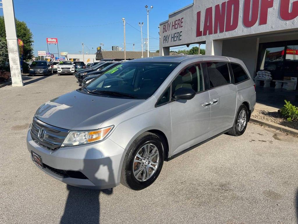 Thumbnail image of 2013 Honda Odyssey at LAND OF CARS