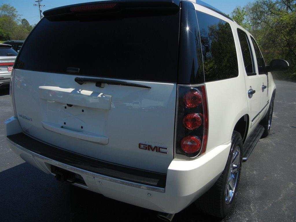 Thumbnail image of 2014 GMC Yukon at I’deal Motors, Inc.