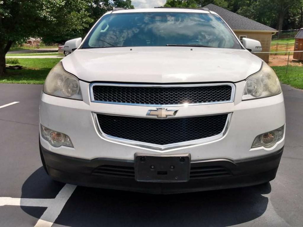 Thumbnail image of 2010 Chevrolet Traverse at Happy Days Auto Sales