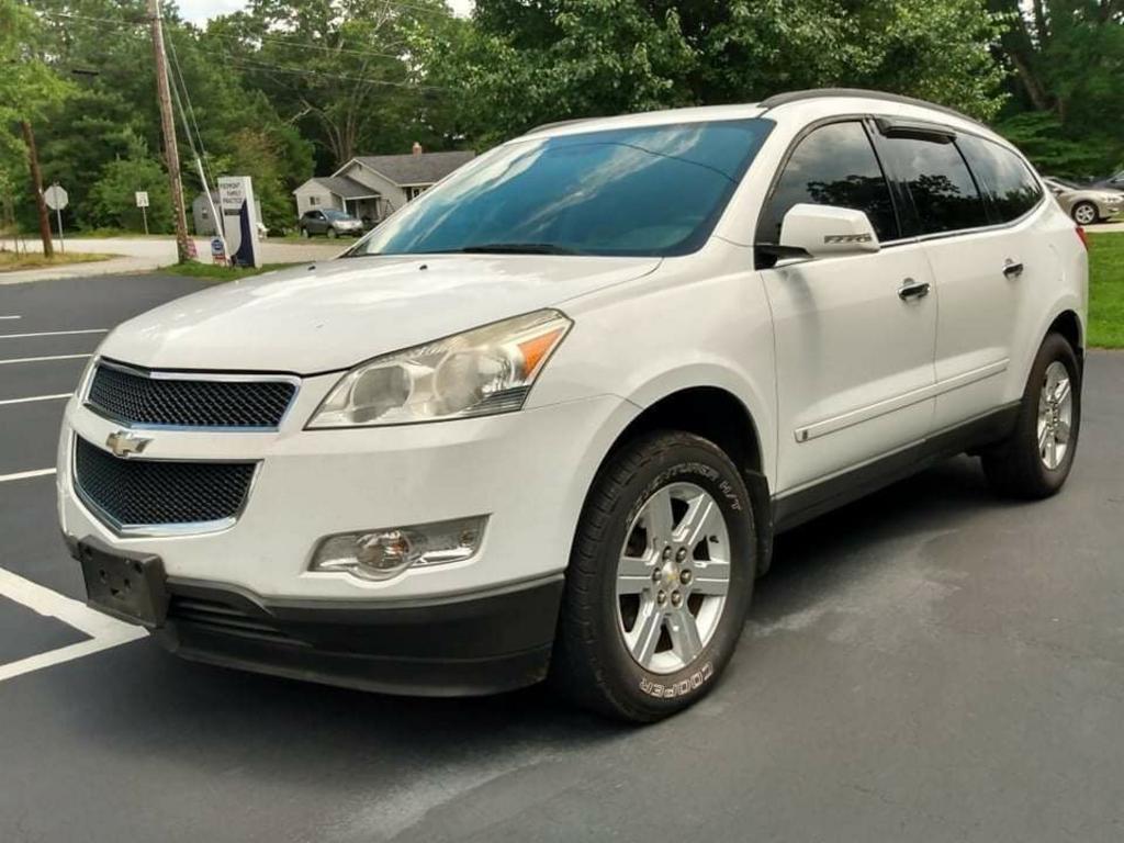 Thumbnail image of 2010 Chevrolet Traverse at Happy Days Auto Sales