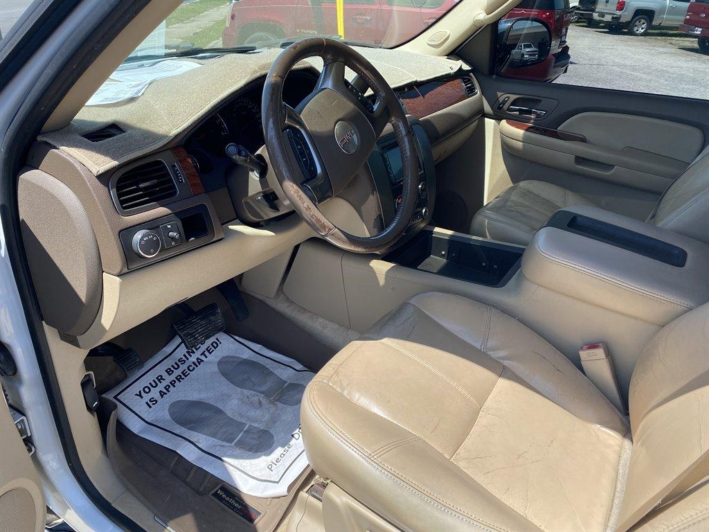 Thumbnail image of 2007 GMC Yukon at B & B Auto Sales