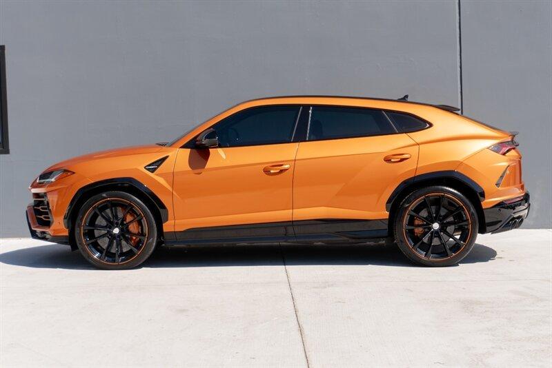 Thumbnail image of 2020 Lamborghini Urus at Exotic Car Factory