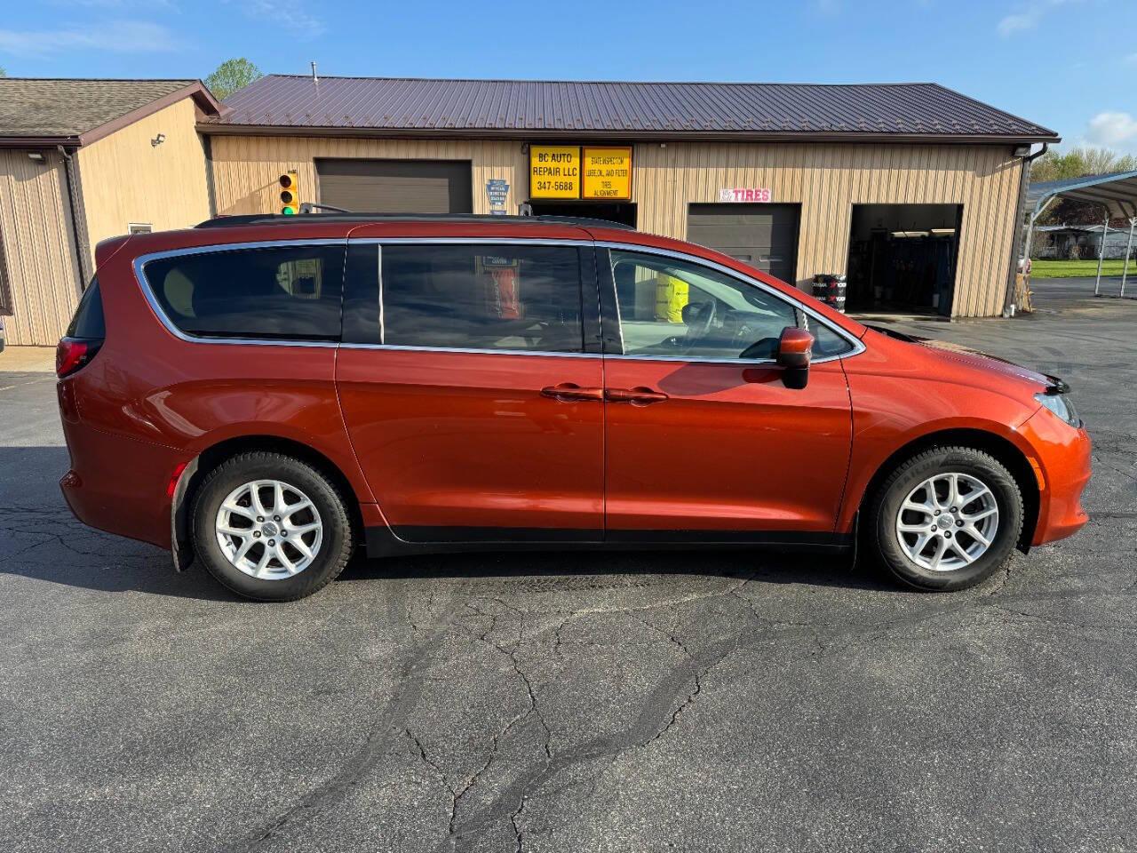 Thumbnail image of 2018 Chrysler Pacifica at Dave Thornton North East Motors