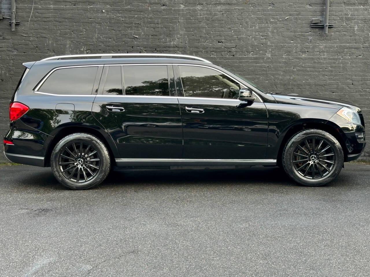 Thumbnail image of 2013 Mercedes-Benz GL-Class at Kings Point Auto