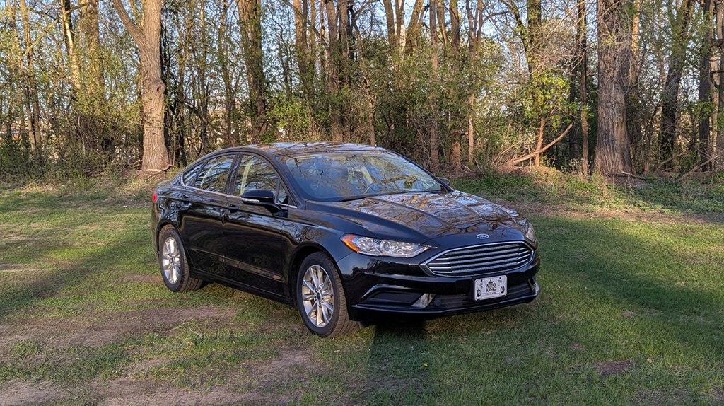 Thumbnail image of 2017 Ford Fusion at JT MOTORS LLC DBA AUTO KING