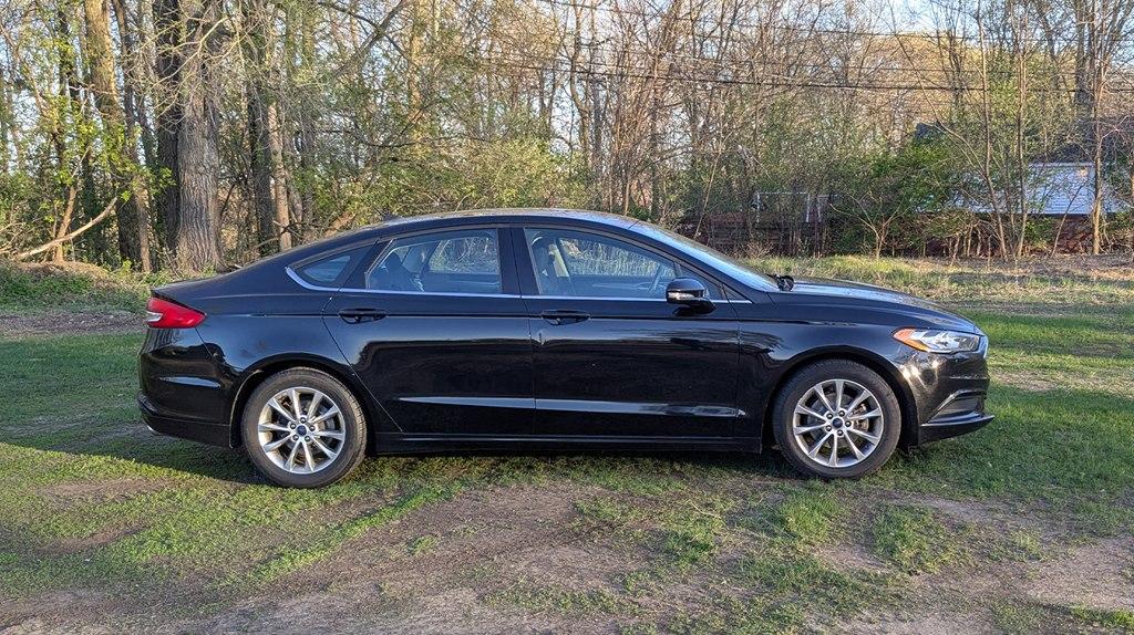 Thumbnail image of 2017 Ford Fusion at JT MOTORS LLC DBA AUTO KING