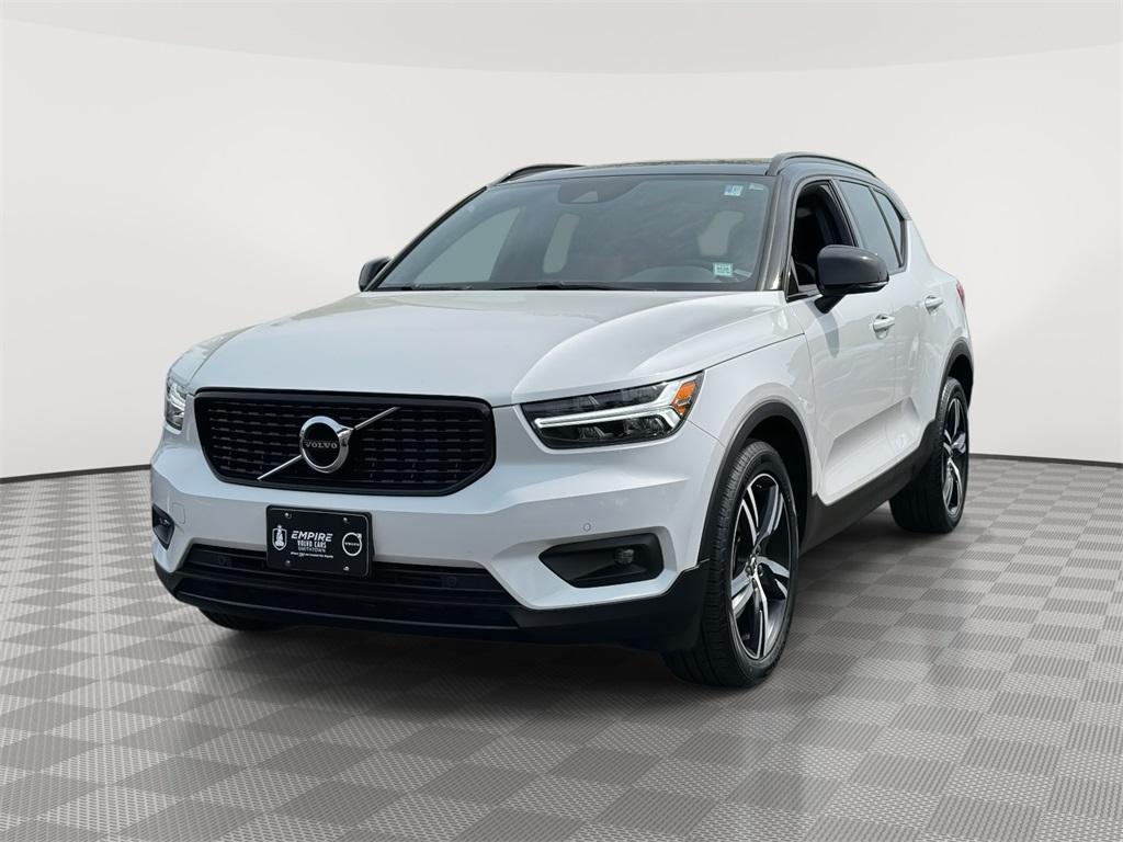 Thumbnail image of 2020 Volvo XC40 at Empire Volvo Cars of Smithtown