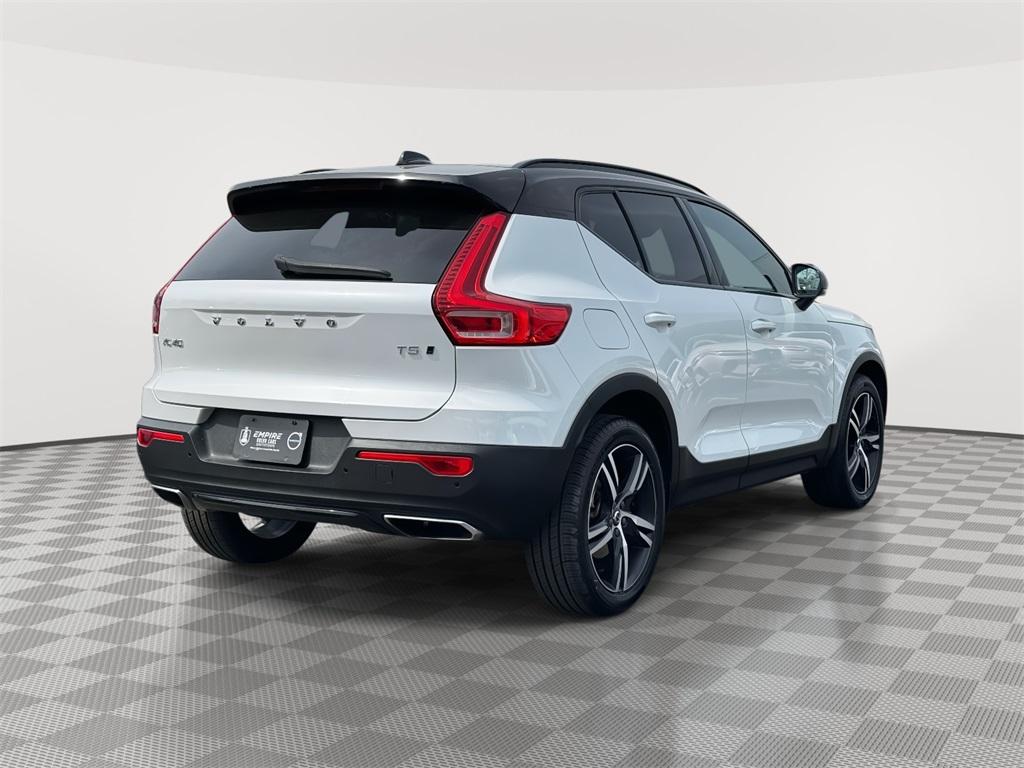 Thumbnail image of 2020 Volvo XC40 at Empire Volvo Cars of Smithtown