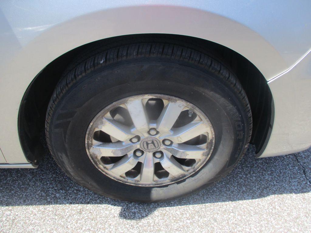 Thumbnail image of 2008 Honda Odyssey at CENTER ROAD AUTO SALES, INC.