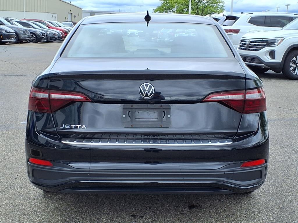 Thumbnail image of 2024 Volkswagen Jetta at Kings Volkswagen