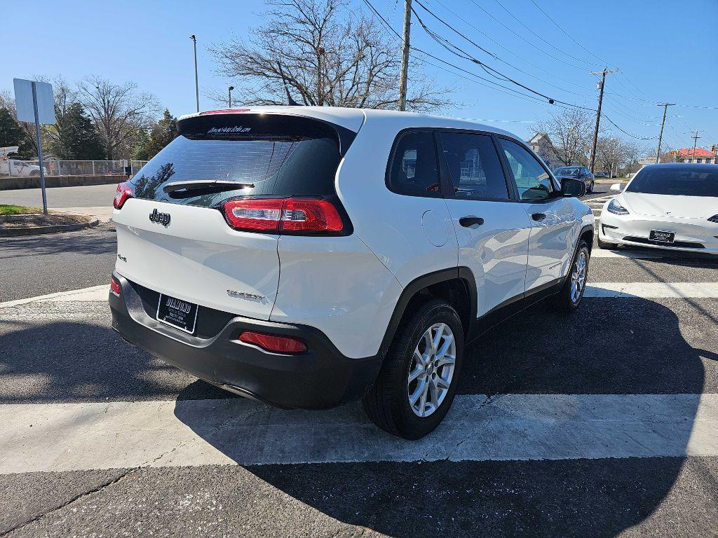 Thumbnail image of 2014 Jeep Cherokee at DIAMOND AUTO SALES