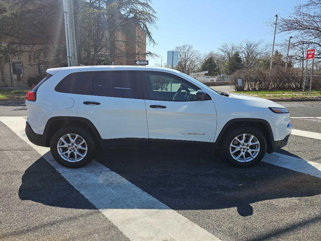 Thumbnail image of 2014 Jeep Cherokee at DIAMOND AUTO SALES