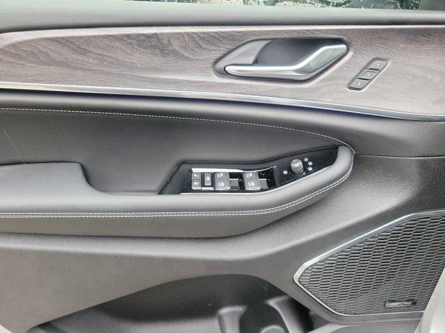 Thumbnail image of 2025 Jeep Grand Cherokee L at CDJR Norristown - Used