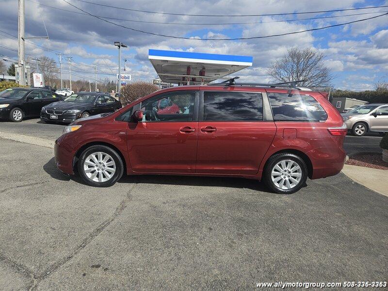 Thumbnail image of 2016 Toyota Sienna at Ally Motor Group