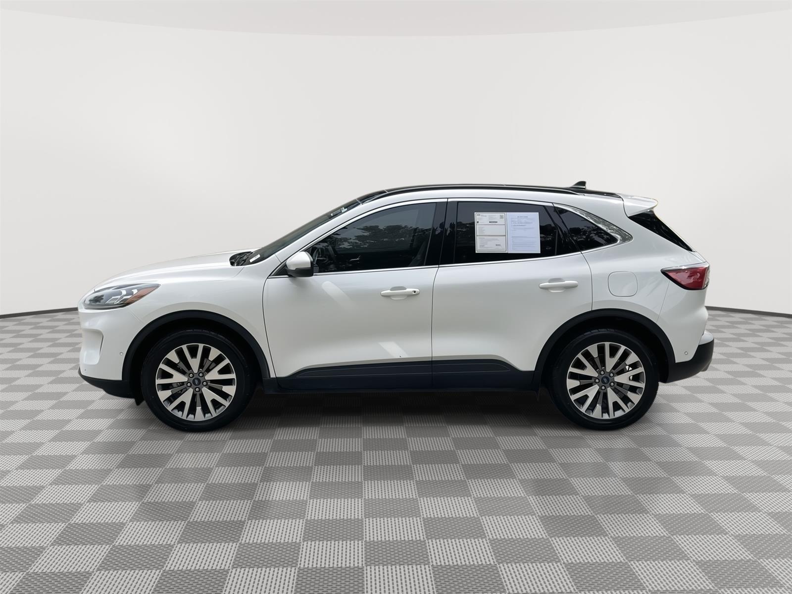 Thumbnail image of 2020 Ford Escape Hybrid at Anderson Ford Lincoln North