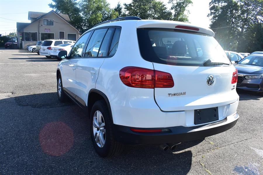 Thumbnail image of 2016 Volkswagen Tiguan at 112 Auto Plaza