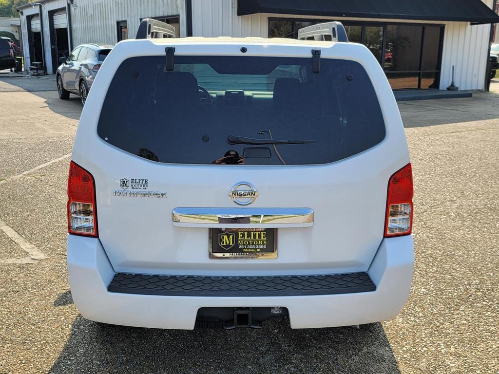 Thumbnail image of 2012 Nissan Pathfinder at Elite Motors LLC