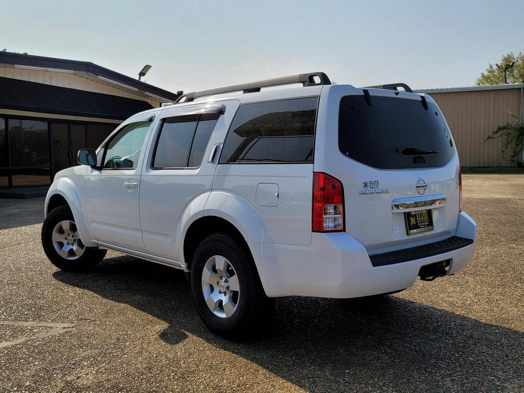 Thumbnail image of 2012 Nissan Pathfinder at Elite Motors LLC