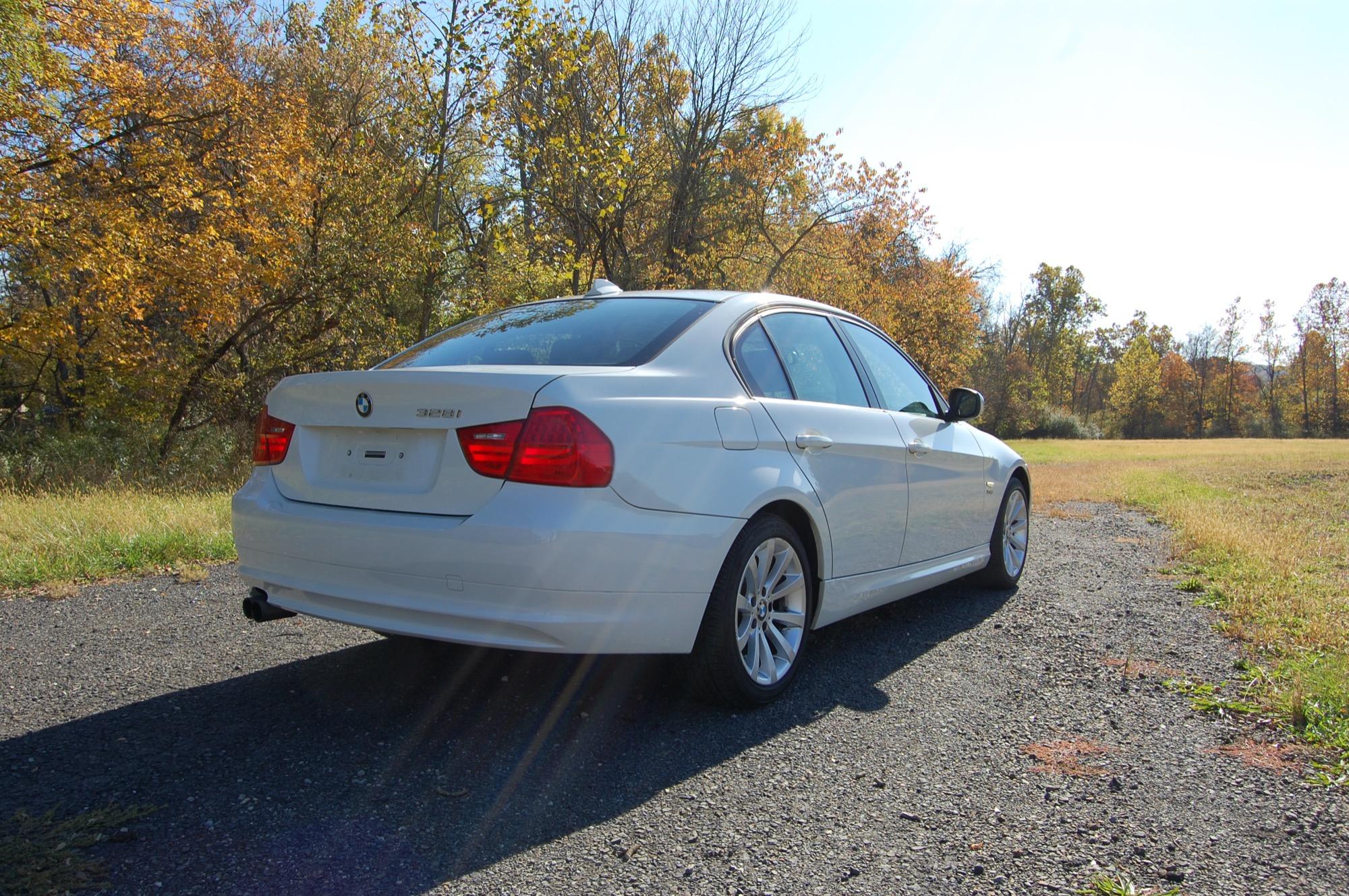Thumbnail image of 2011 BMW 3 Series at New Hope Auto Sales
