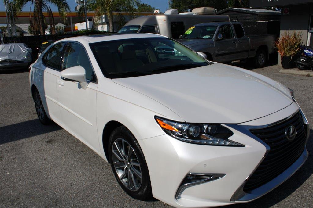 Thumbnail image of 2017 Lexus ES 350 at Dewitt Motors