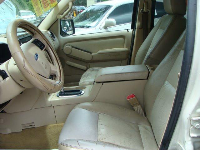 Thumbnail image of 2006 Ford Explorer at Vans Cars and Trucks