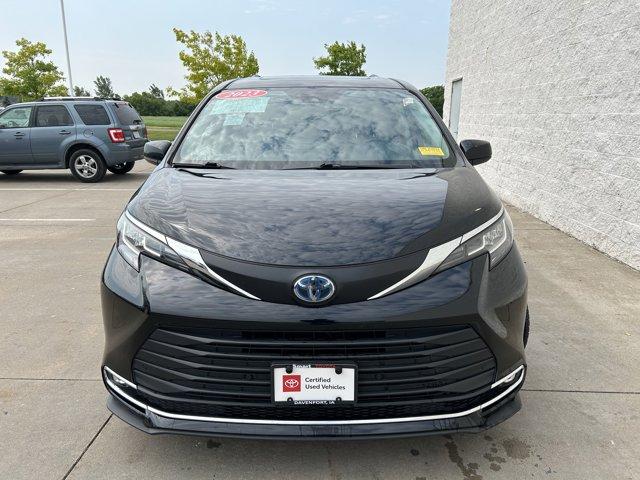 Thumbnail image of 2023 Toyota Sienna at Smart Toyota