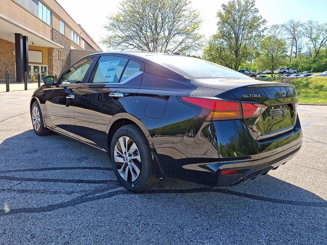 Thumbnail image of 2025 Nissan Altima at Faulkner Nissan of Jenkintown - Used