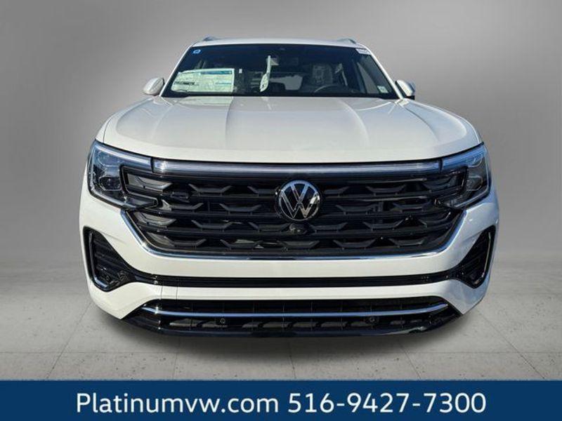 Thumbnail image of 2025 Volkswagen Atlas Cross Sport at Platinum Volkswagen