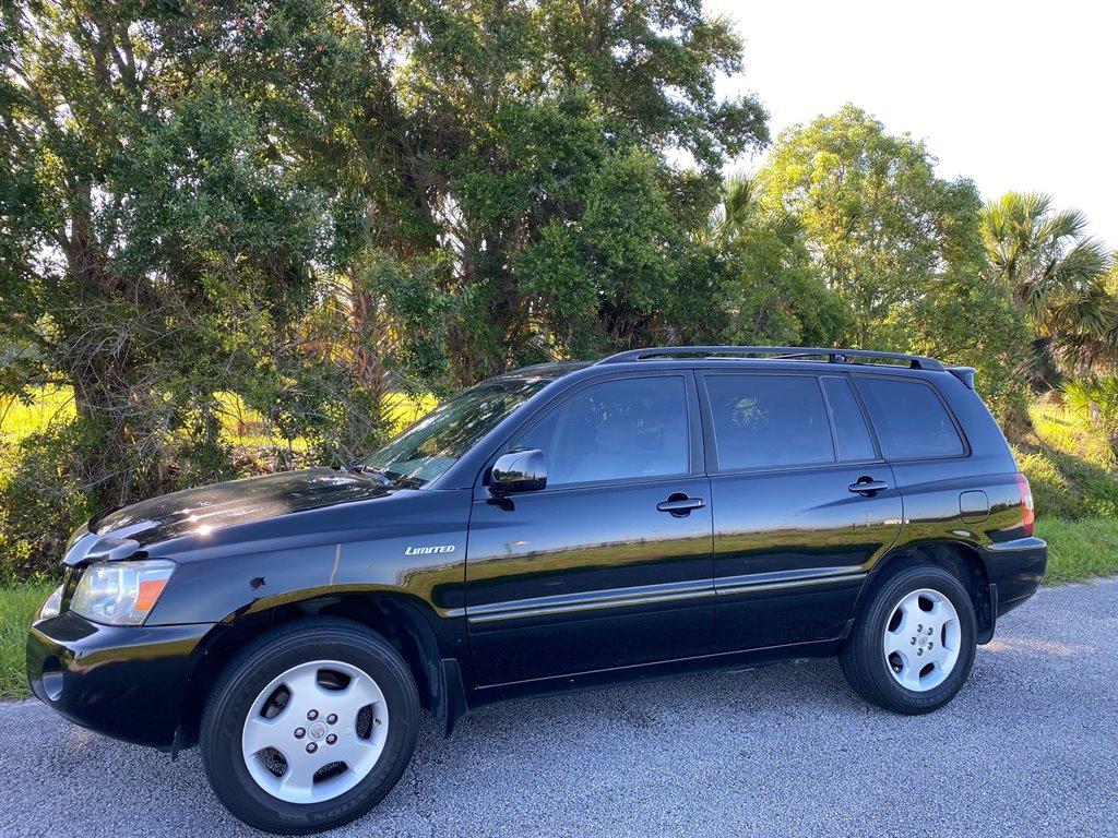 Thumbnail image of 2006 Toyota Highlander at Safari Motors LLC