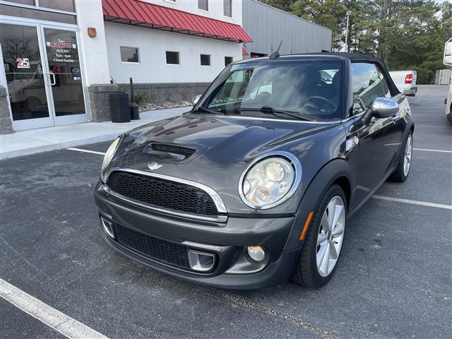 Thumbnail image of 2011 MINI Cooper at Team E-Z Auto - Fayetteville
