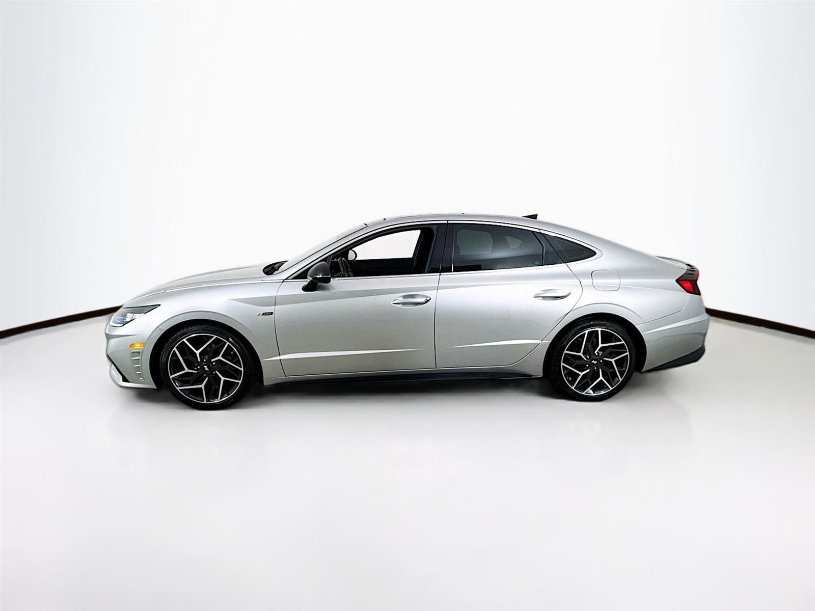 Thumbnail image of 2021 Hyundai SONATA at Jacobs Mitsubishi - Wesley Chapel