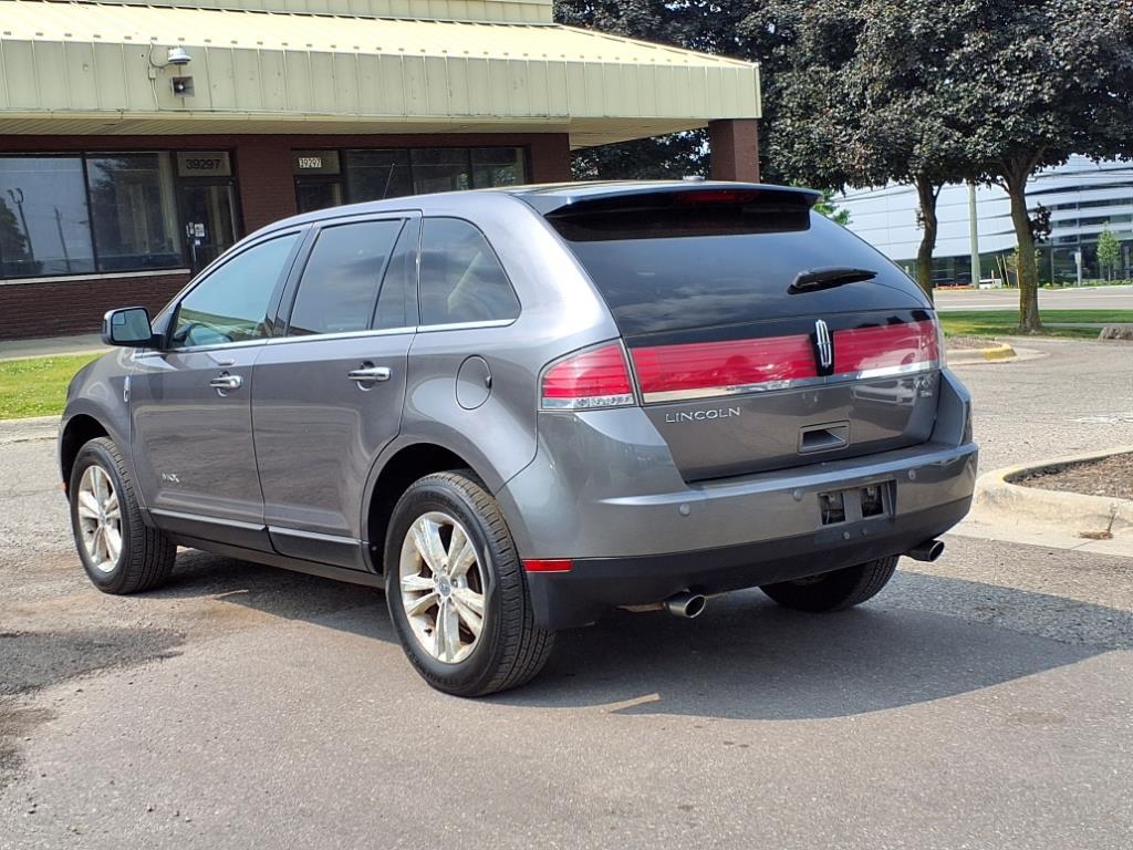 Thumbnail image of 2010 Lincoln MKX at Serra Ford Farmington Hills