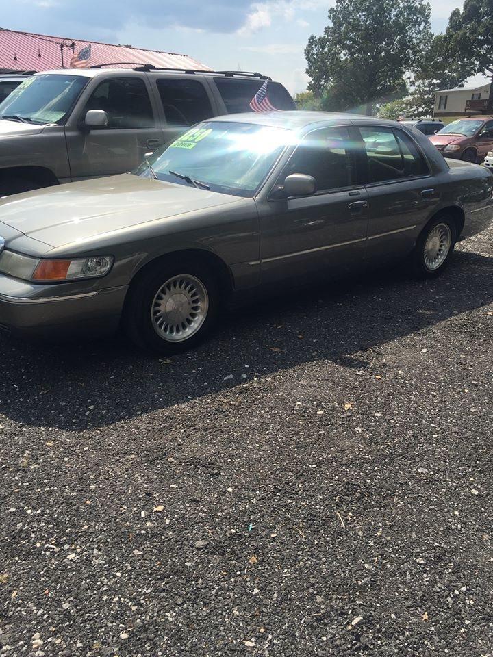 Image of 1999 Mercury Grand Marquis GS