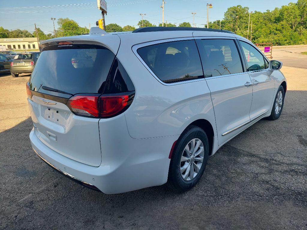 Thumbnail image of 2017 Chrysler Pacifica at ACE AUTO SALES