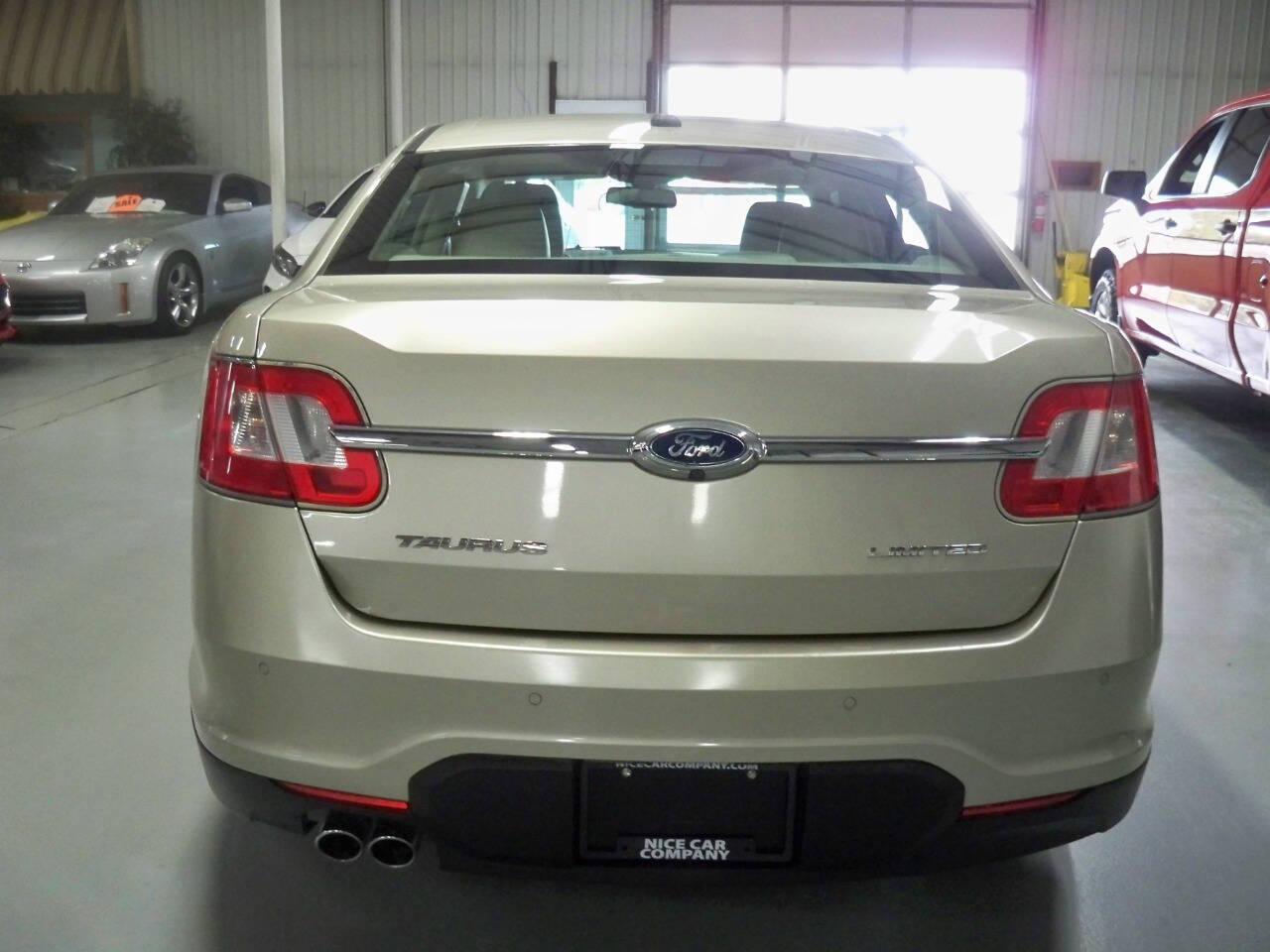 Thumbnail image of 2010 Ford Taurus at Nice Car Company Inc.