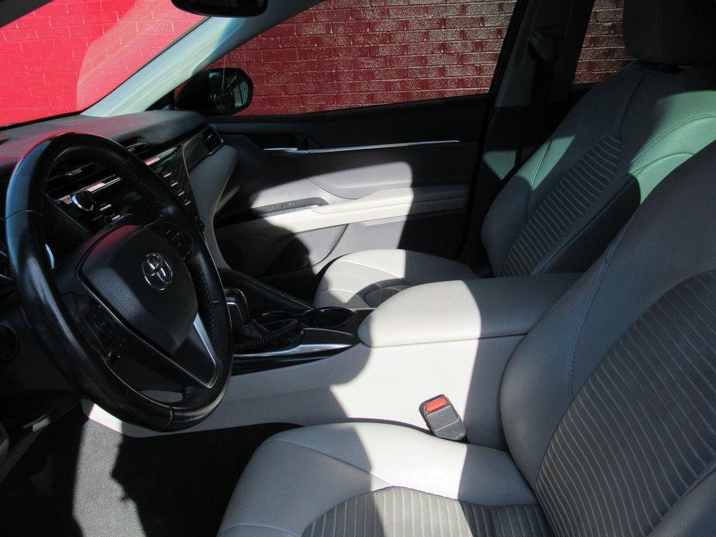 Thumbnail image of 2018 Toyota Camry at Charlie Davis Motorz LLC
