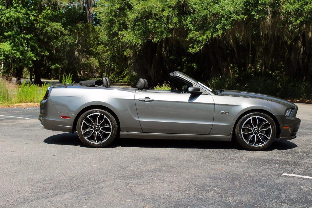 Thumbnail image of 2013 Ford Mustang at Auto Genius USA
