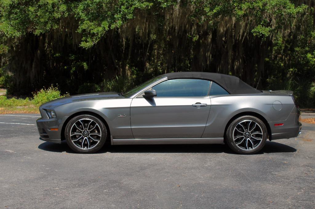 Thumbnail image of 2013 Ford Mustang at Auto Genius USA