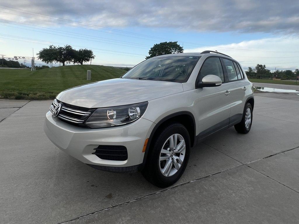 Thumbnail image of 2015 Volkswagen Tiguan at QUICK AUTO SALES