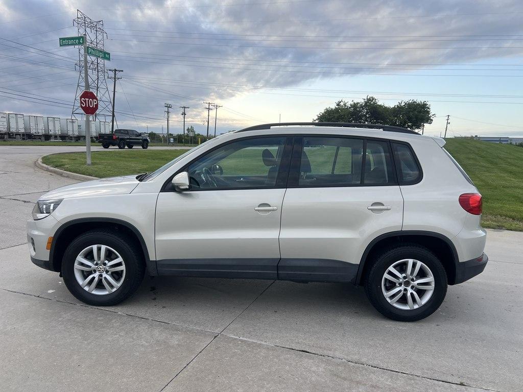 Thumbnail image of 2015 Volkswagen Tiguan at QUICK AUTO SALES