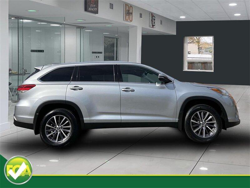Thumbnail image of 2019 Toyota Highlander at 5 STAR AUTO SALES INC