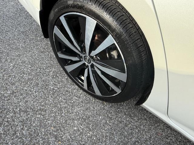 Thumbnail image of 2019 Nissan Altima at Huntington Auto Mall