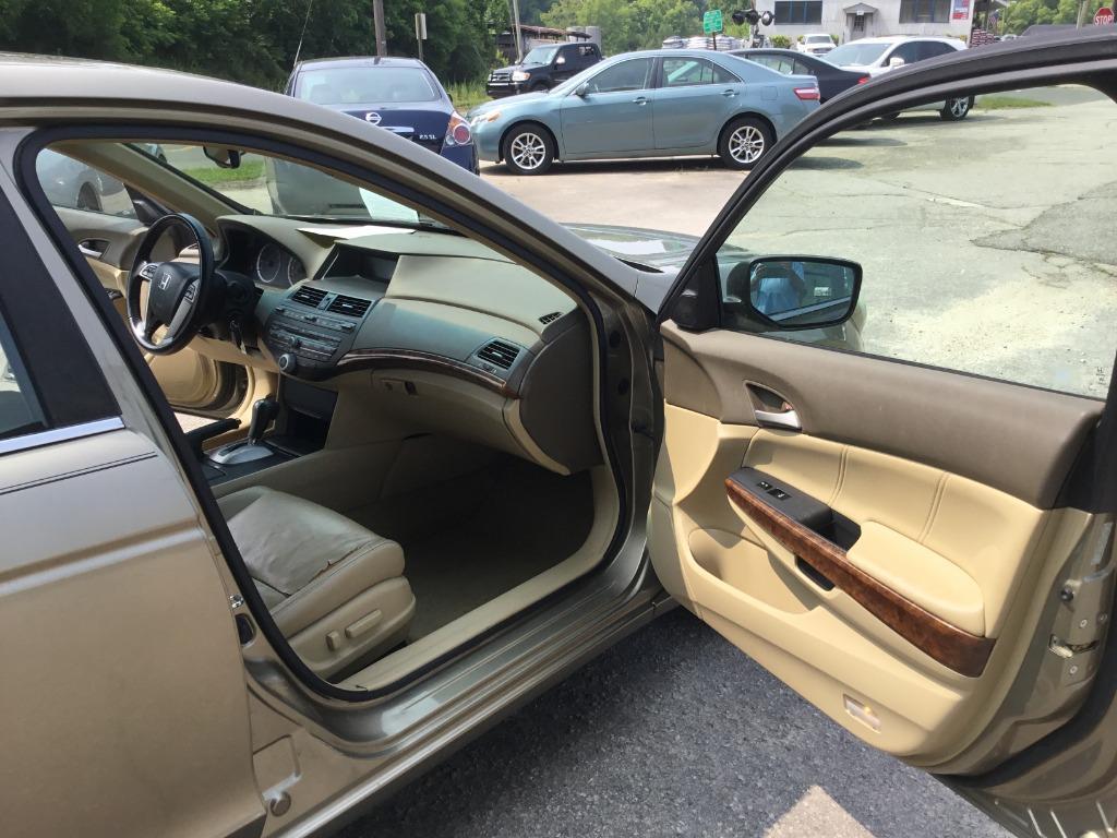 Thumbnail image of 2009 Honda Accord at Hicks Motor Sales, LLC