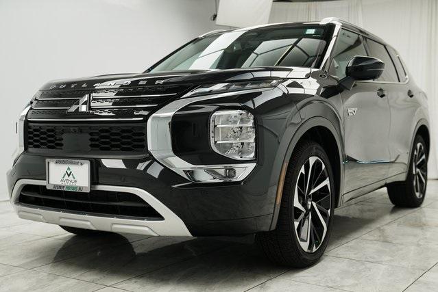 Thumbnail image of 2025 Mitsubishi Outlander PHEV at Avenue Motors LLP